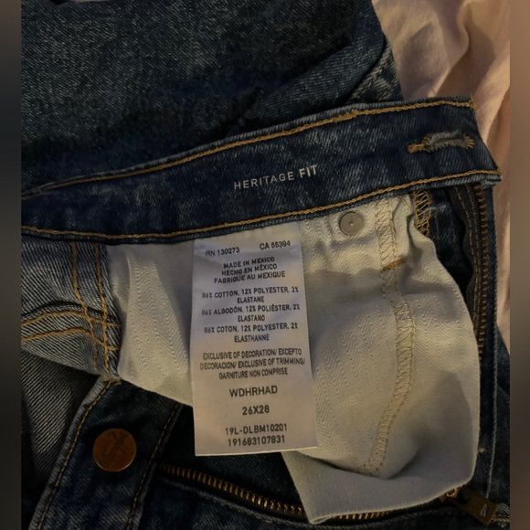 Slight acid wash wrangler jeans - Picture 4 of 4